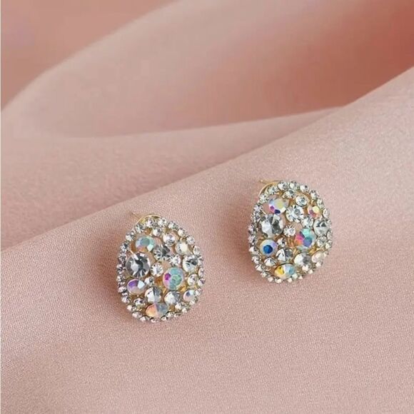 ✨ New crystal & rhinestone SPARKLING ✨ cluster earrings ✨ - Picture 2 of 8